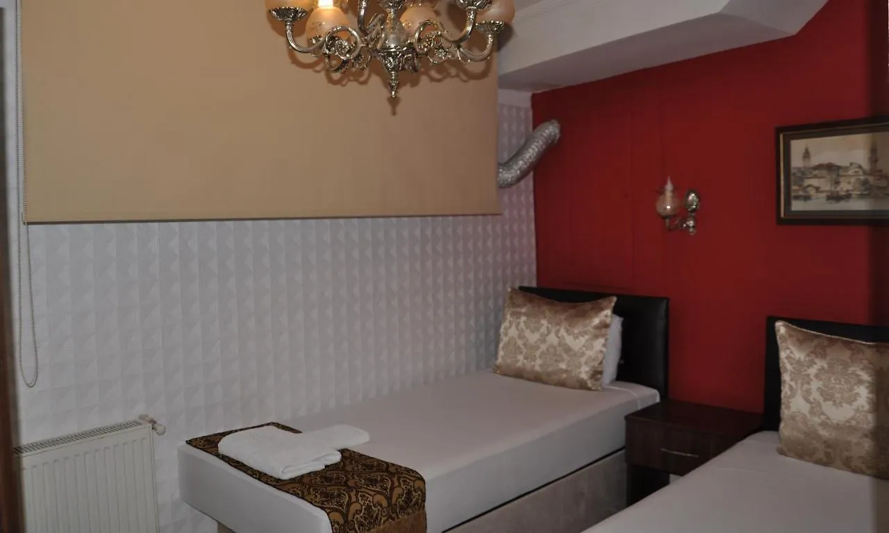 Magnificent Hotel Estambul 3*,